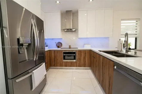 8821 W 34th Court Hialeah FL 33018
