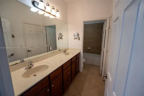 8821 W 34th Court Hialeah FL 33018