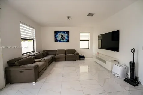 8821 W 34th Court Hialeah FL 33018