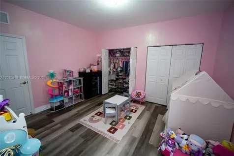 8821 W 34th Court Hialeah FL 33018