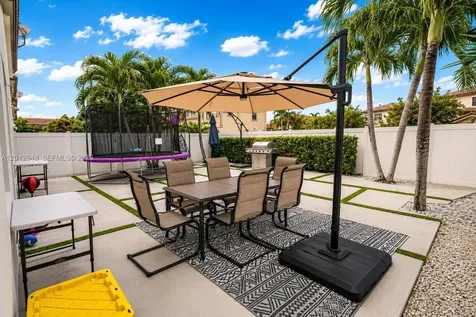 8821 W 34th Court Hialeah FL 33018