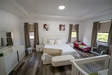 8821 W 34th Court Hialeah FL 33018