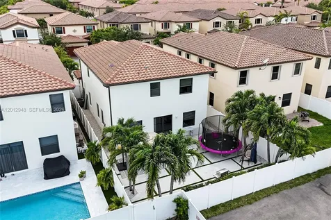 8821 W 34th Court Hialeah FL 33018