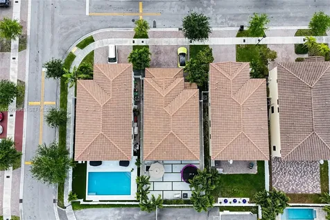 8821 W 34th Court Hialeah FL 33018