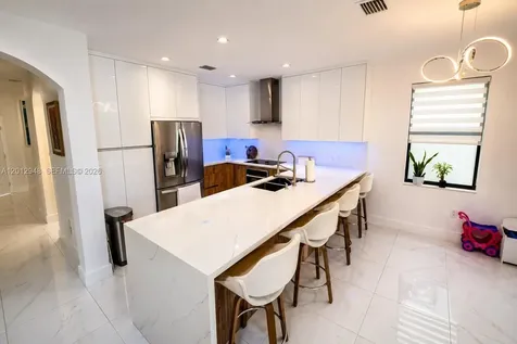 8821 W 34th Court Hialeah FL 33018