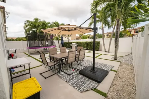 8821 W 34th Court Hialeah FL 33018