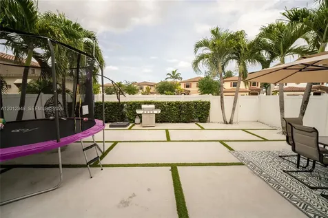 8821 W 34th Court Hialeah FL 33018
