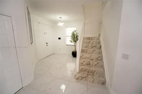 8821 W 34th Court Hialeah FL 33018
