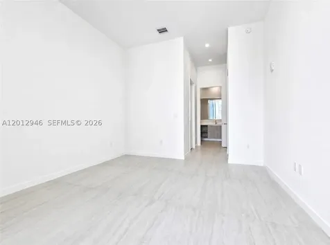 77 SE 5 Street Miami FL 33131