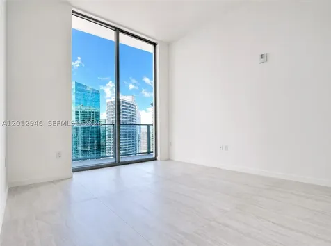 77 SE 5 Street Miami FL 33131