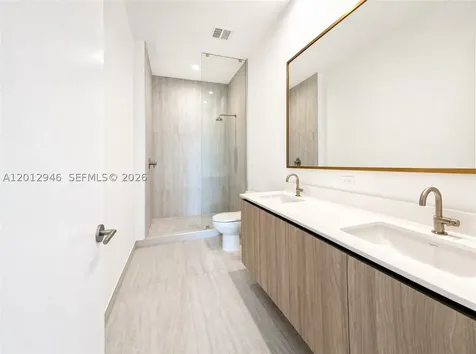 77 SE 5 Street Miami FL 33131