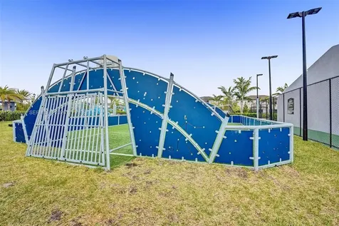 8610 Lakeside Bend Parkland FL 33076