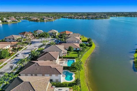 8610 Lakeside Bend Parkland FL 33076
