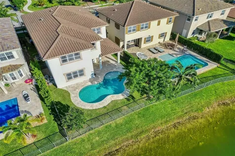 8610 Lakeside Bend Parkland FL 33076