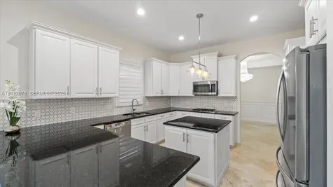 8610 Lakeside Bend Parkland FL 33076