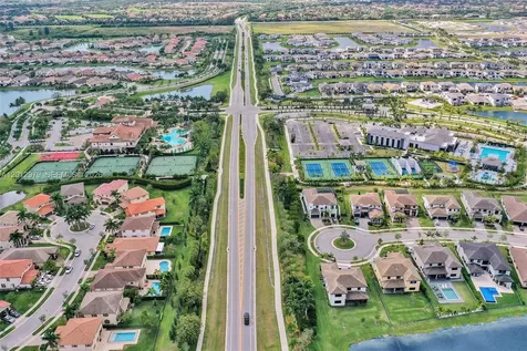 8610 Lakeside Bend Parkland FL 33076