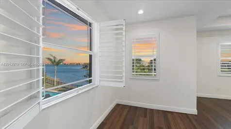 8610 Lakeside Bend Parkland FL 33076