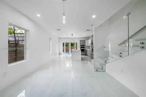 3142 Carter Street Miami FL 33133