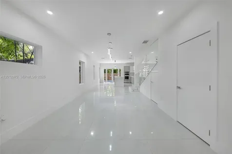 3142 Carter Street Miami FL 33133