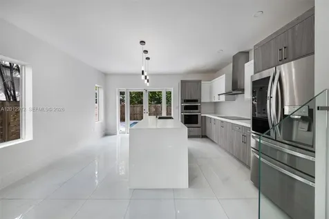 3142 Carter Street Miami FL 33133