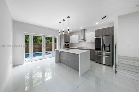 3142 Carter Street Miami FL 33133