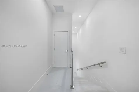 3142 Carter Street Miami FL 33133