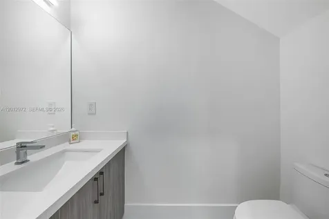 3142 Carter Street Miami FL 33133