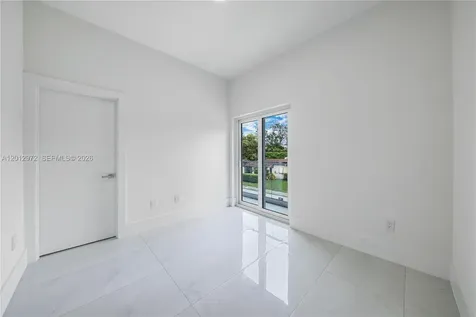 3142 Carter Street Miami FL 33133