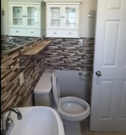 2735 NW 28th Street Miami FL 33142
