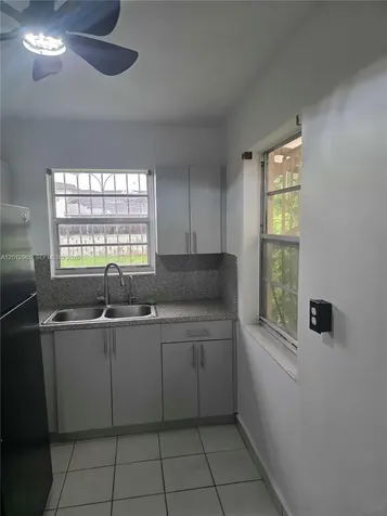 2735 NW 28th Street Miami FL 33142