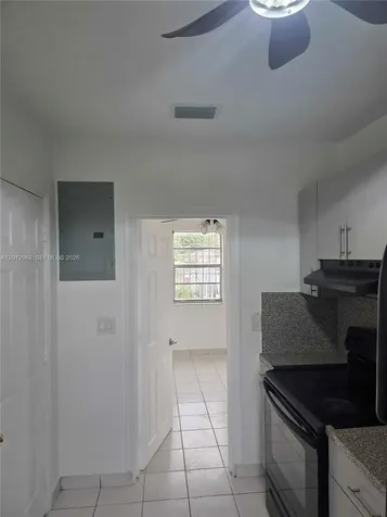 2735 NW 28th Street Miami FL 33142