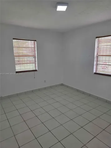2735 NW 28th Street Miami FL 33142