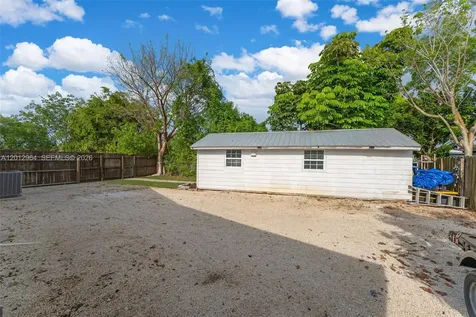 16340 SW 276th Terrace Homestead FL 33031