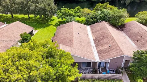 570 Woodgate Circle Sunrise FL 33326