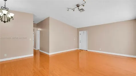 570 Woodgate Circle Sunrise FL 33326