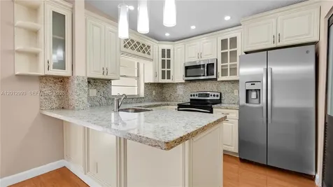 570 Woodgate Circle Sunrise FL 33326