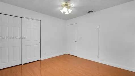 570 Woodgate Circle Sunrise FL 33326