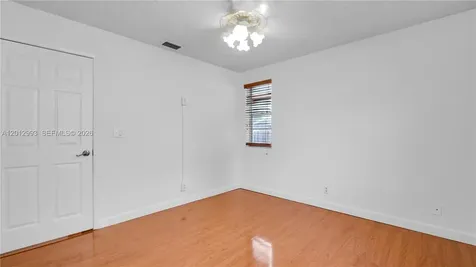 570 Woodgate Circle Sunrise FL 33326