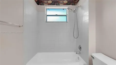 570 Woodgate Circle Sunrise FL 33326