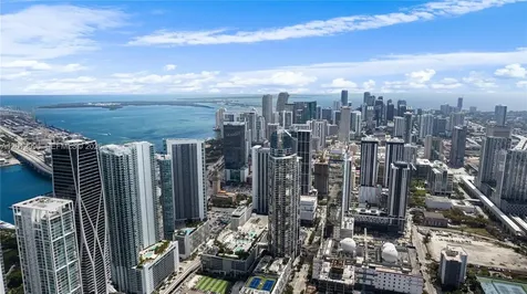 851 NE 1st Avenue Miami FL 33132