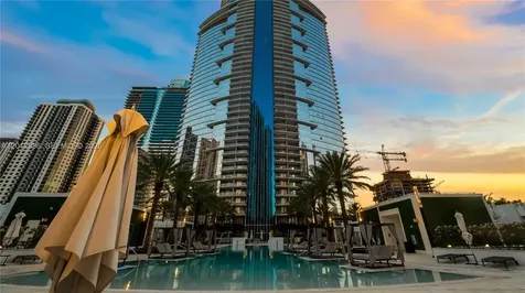 851 NE 1st Avenue Miami FL 33132