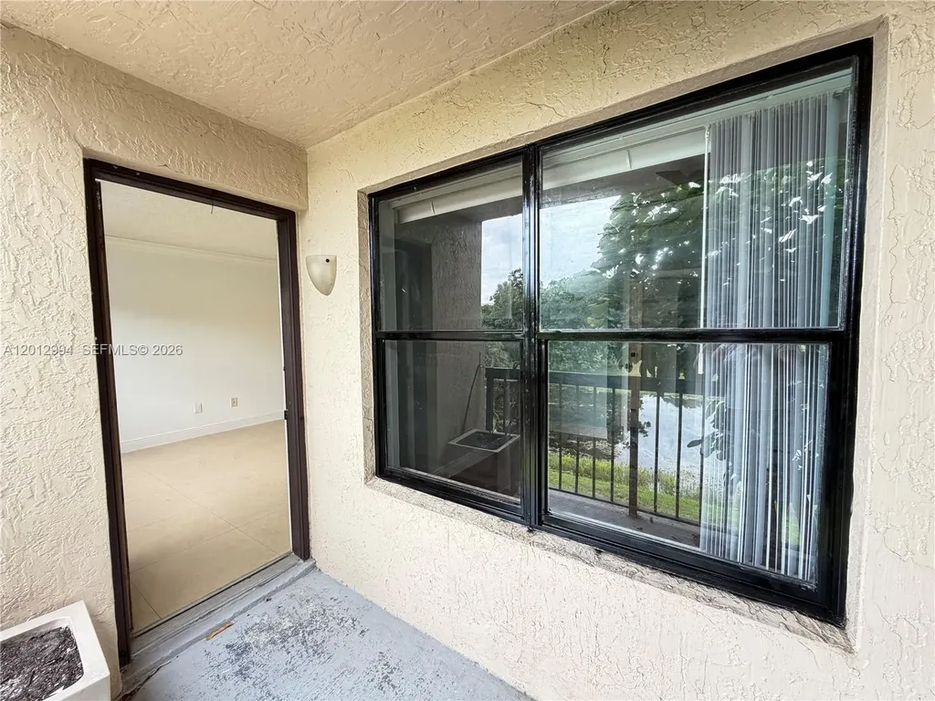 4281 W Mcnab Road Pompano Beach FL 33069