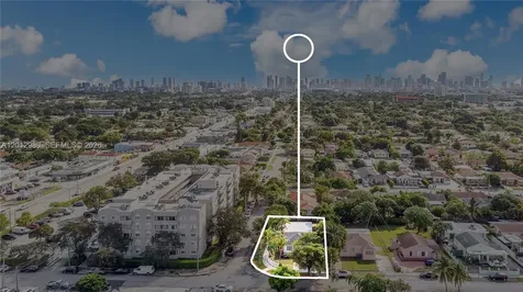 521 NW 33rd Avenue Miami FL 33125