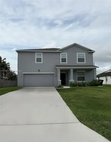 1557 SW Dycus Avenue Port St. Lucie FL 34953