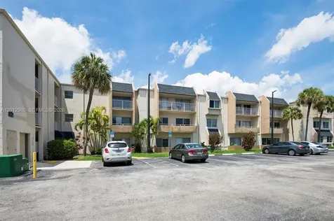 7775 SW 86th Street Miami FL 33143