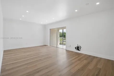 7775 SW 86th Street Miami FL 33143