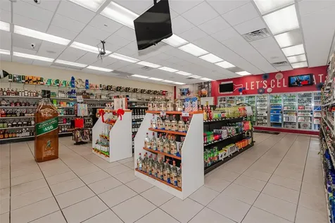 3941 NW 7 Street Miami FL 33126