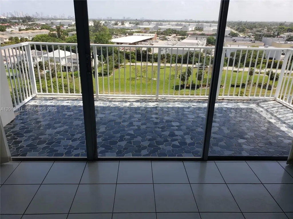 Hollywood FL 33021