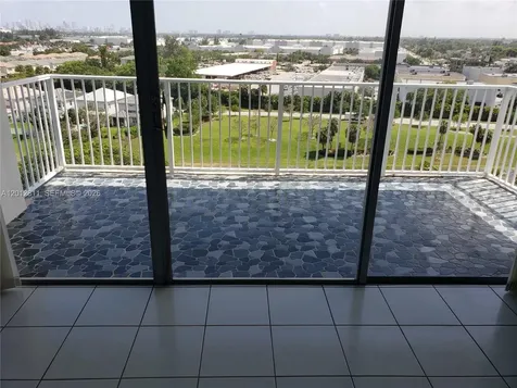 Hollywood FL 33021
