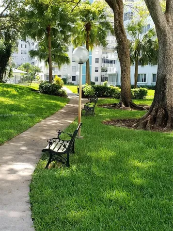 Hollywood FL 33021